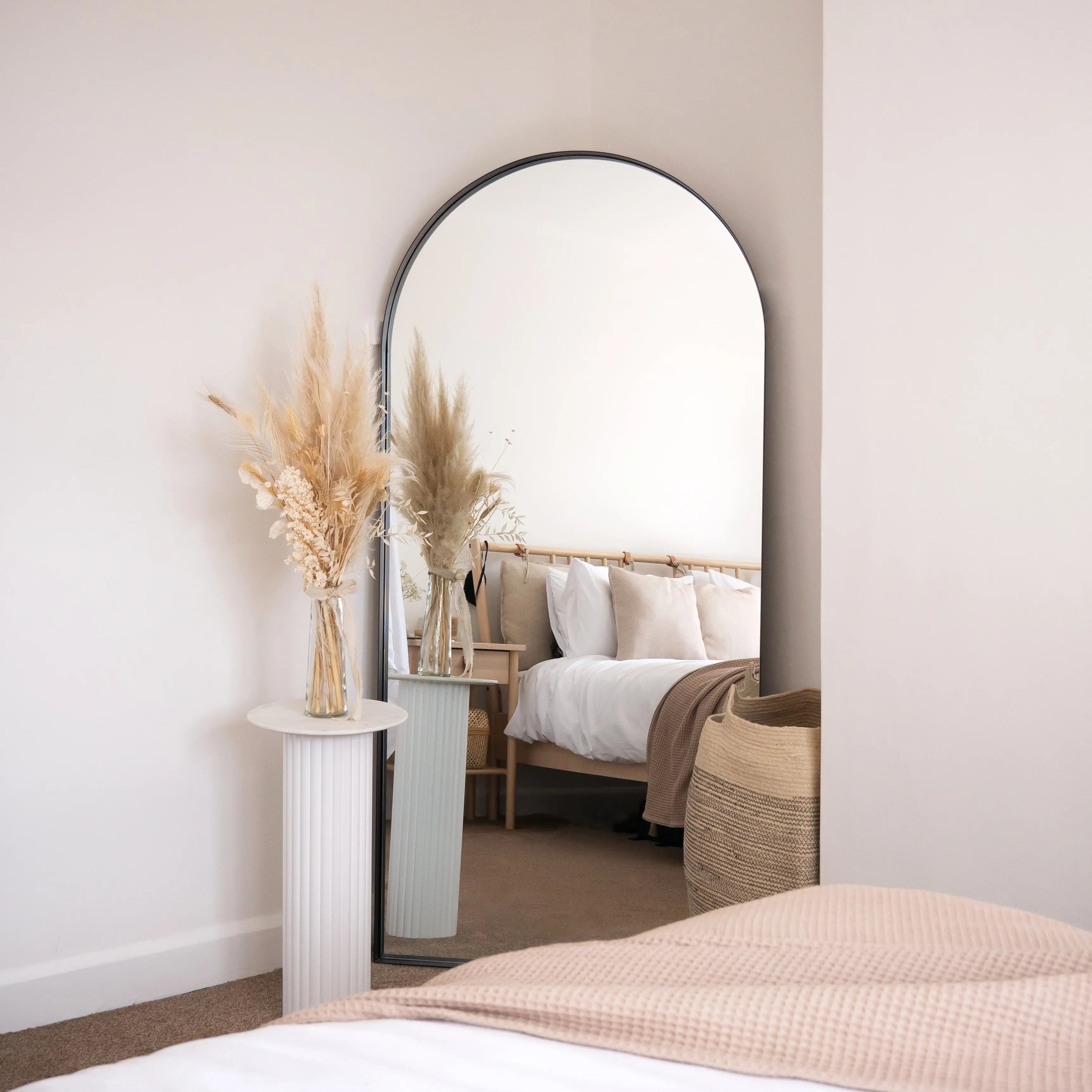 Arcus - Miroir Arqué Pleine Longueur en Métal Noir - 170 cm x 80 cm Center Kasa