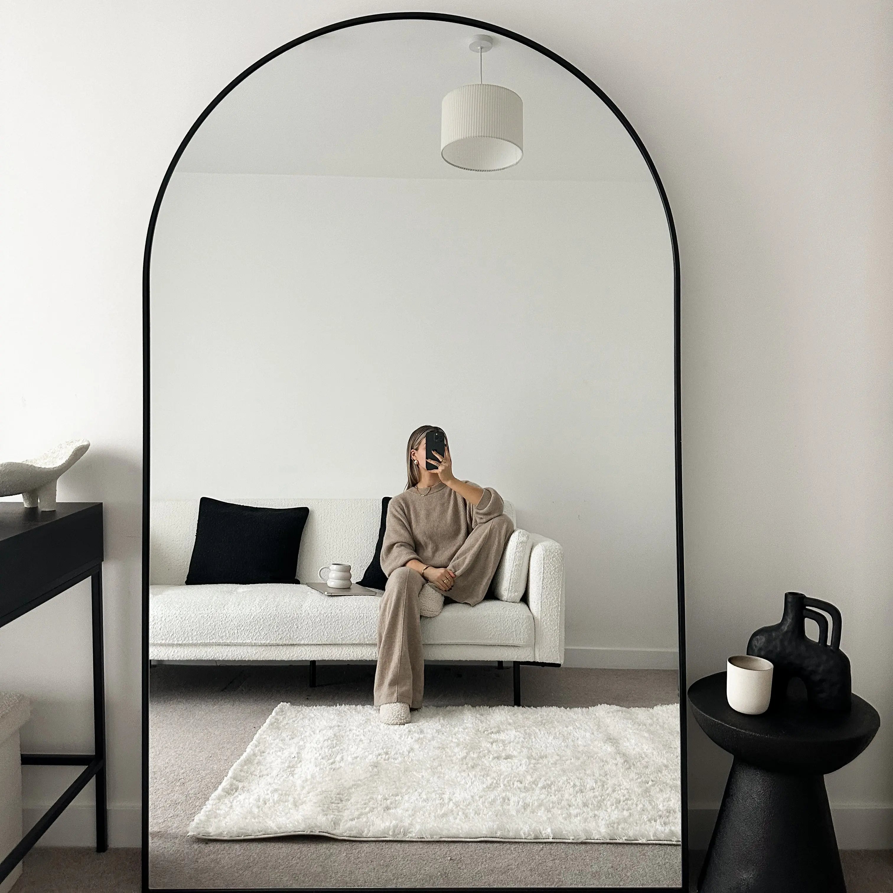 Miroir Arqué XXL en Métal Noir - Style Minimaliste 180 cm x 110 cm Center Kasa