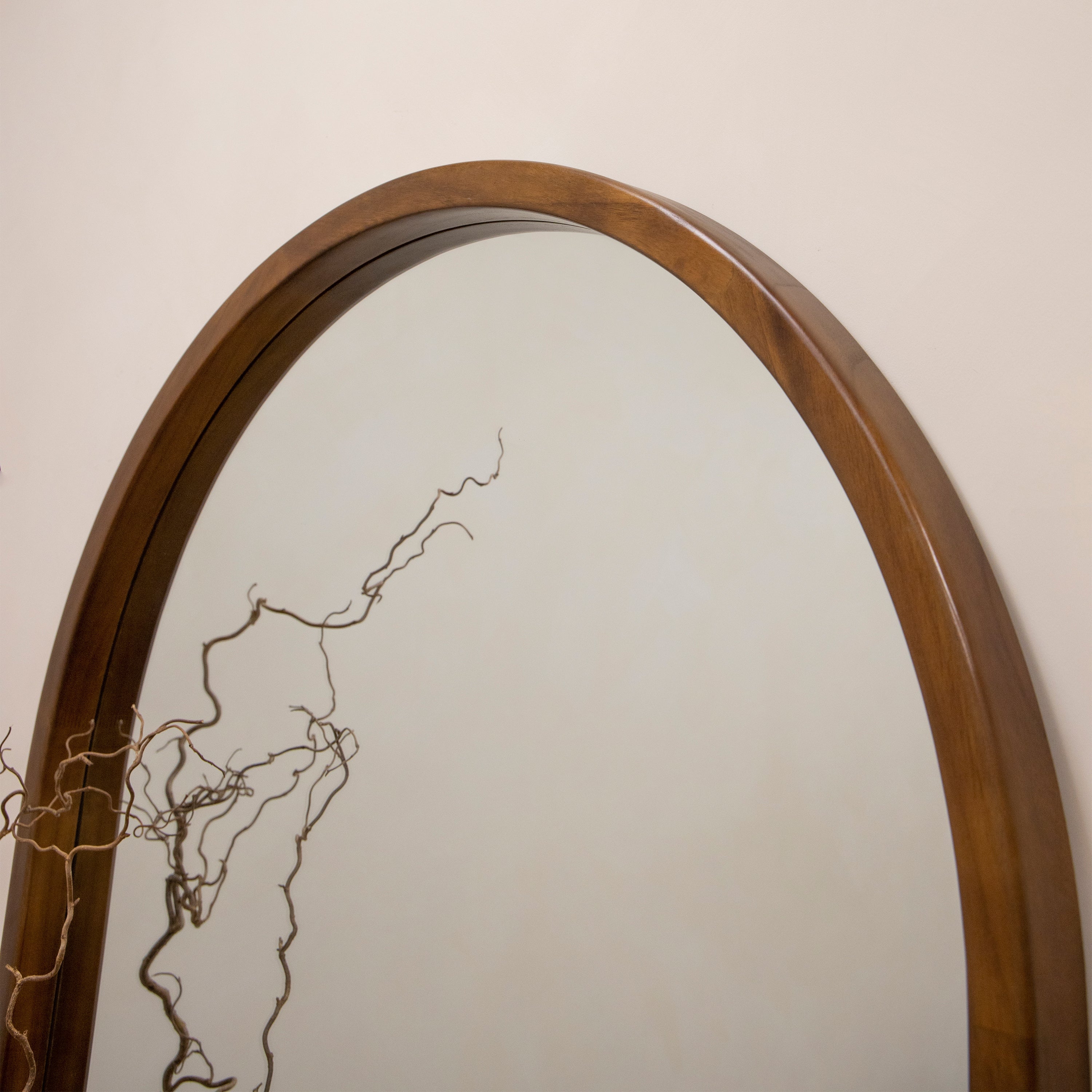 Miroir Arqué Tamara en Noyer – Pleine Longueur, 190 cm x 110 cm Center Kasa