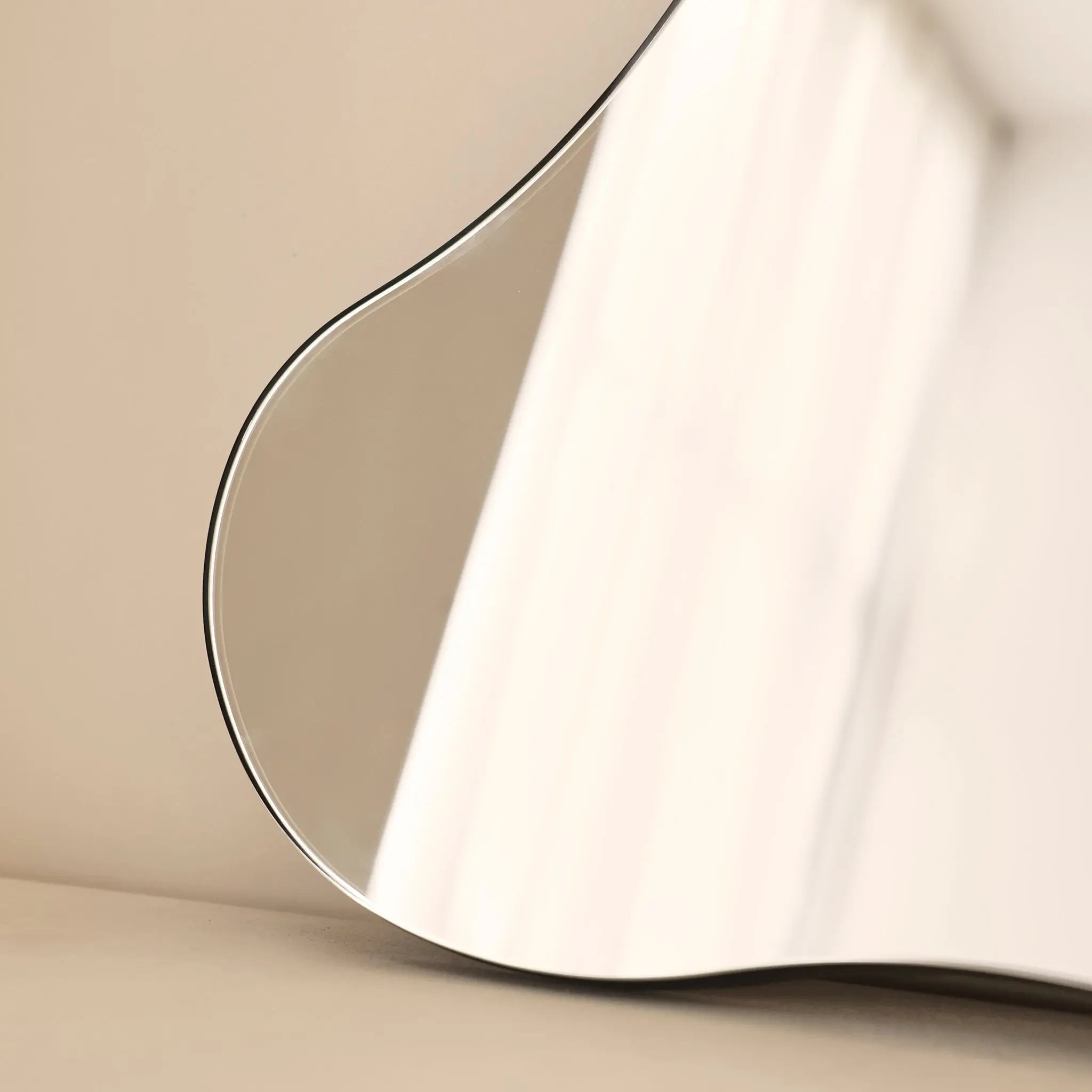 Edge - Miroir Mural Irrégulier Design Sans Cadre - 45 x 30 cm Center Kasa