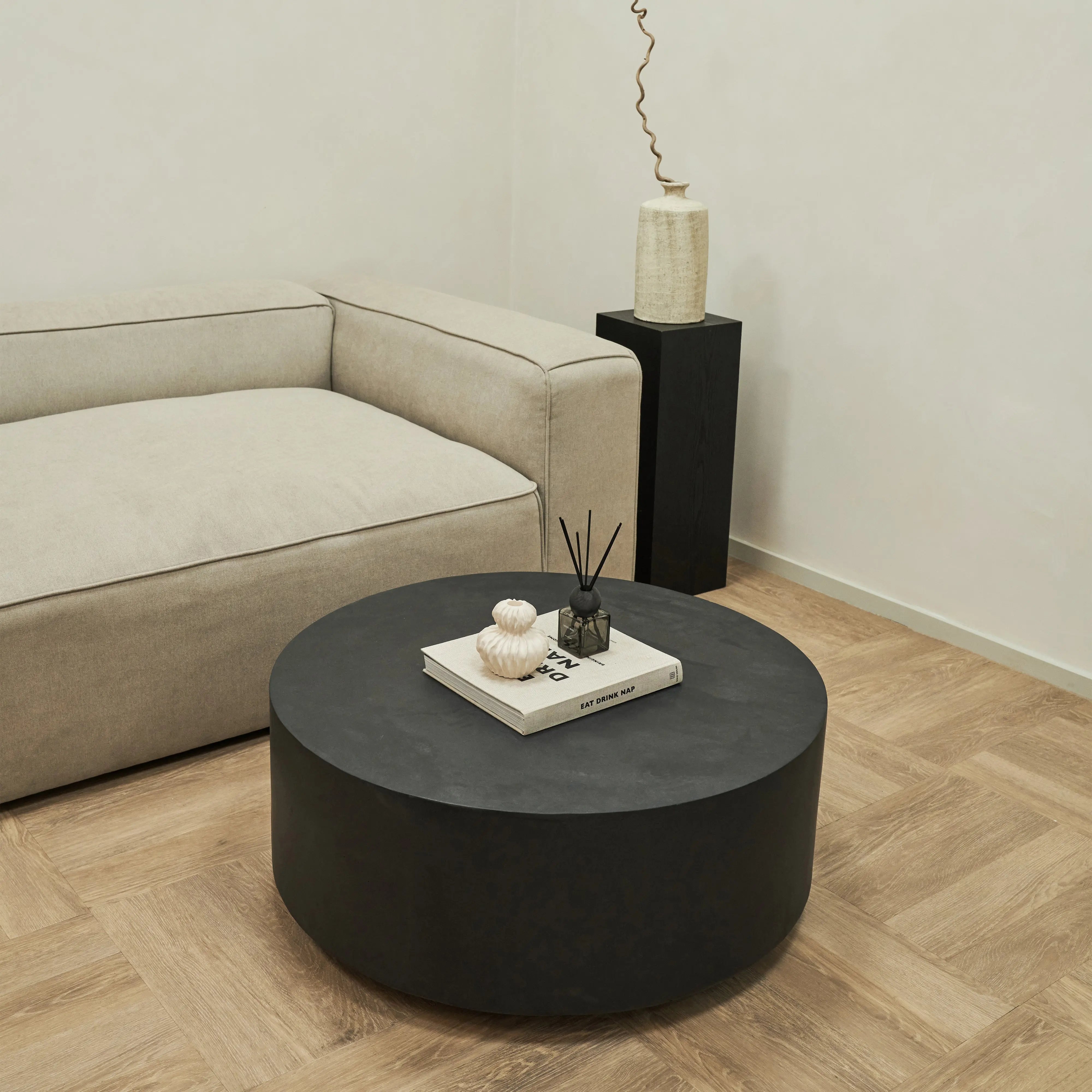 Angelo - Table basse ronde en Onyx au design minimaliste - Grande Center Kasa