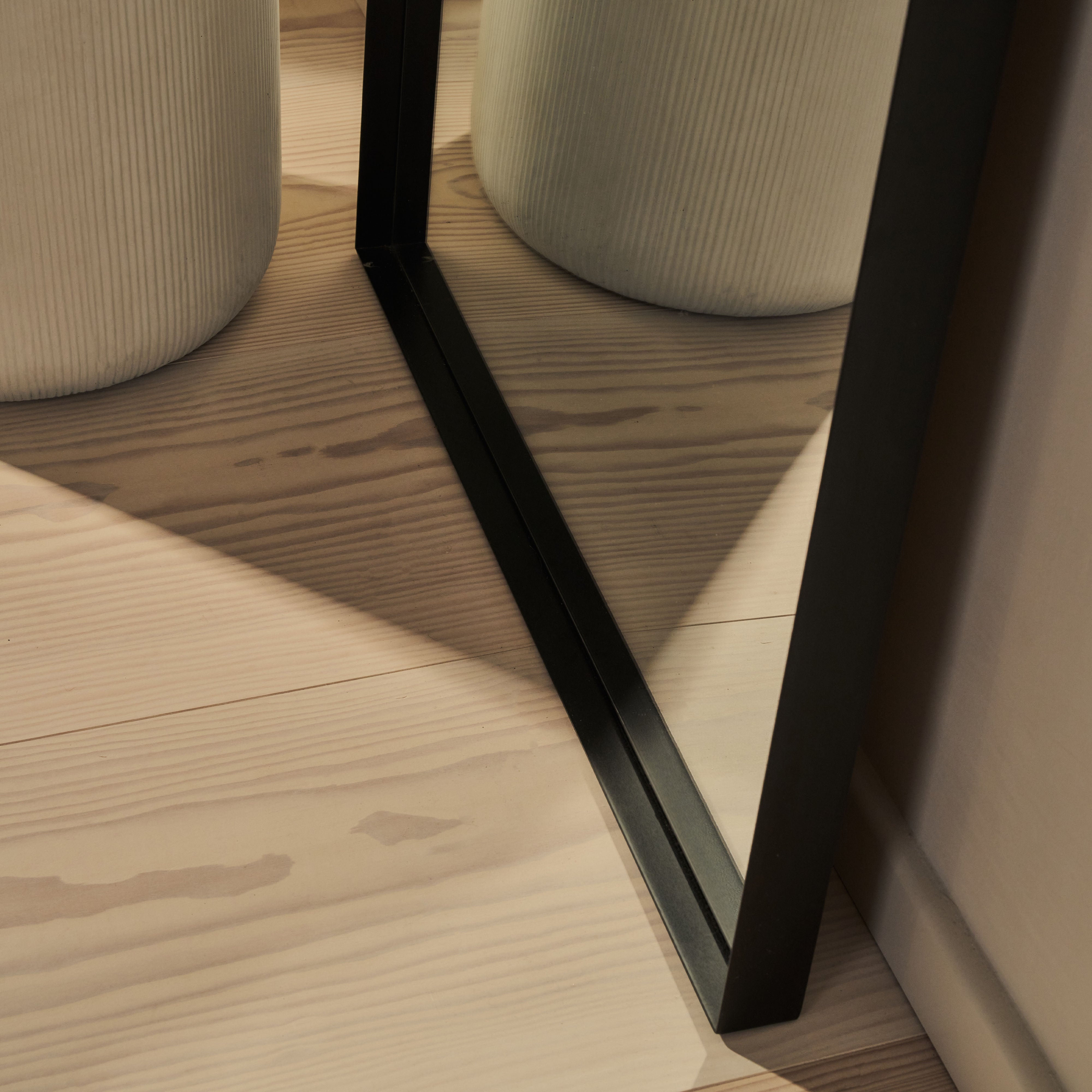 Arcus - Miroir Arqué Pleine Longueur en Métal Noir - 170 cm x 80 cm Center Kasa