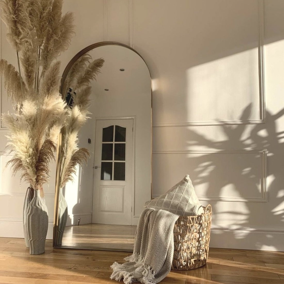 Arcus - Grand Miroir Arqué Pleine Longueur en Métal Doré - 170 cm x 80 cm Center Kasa