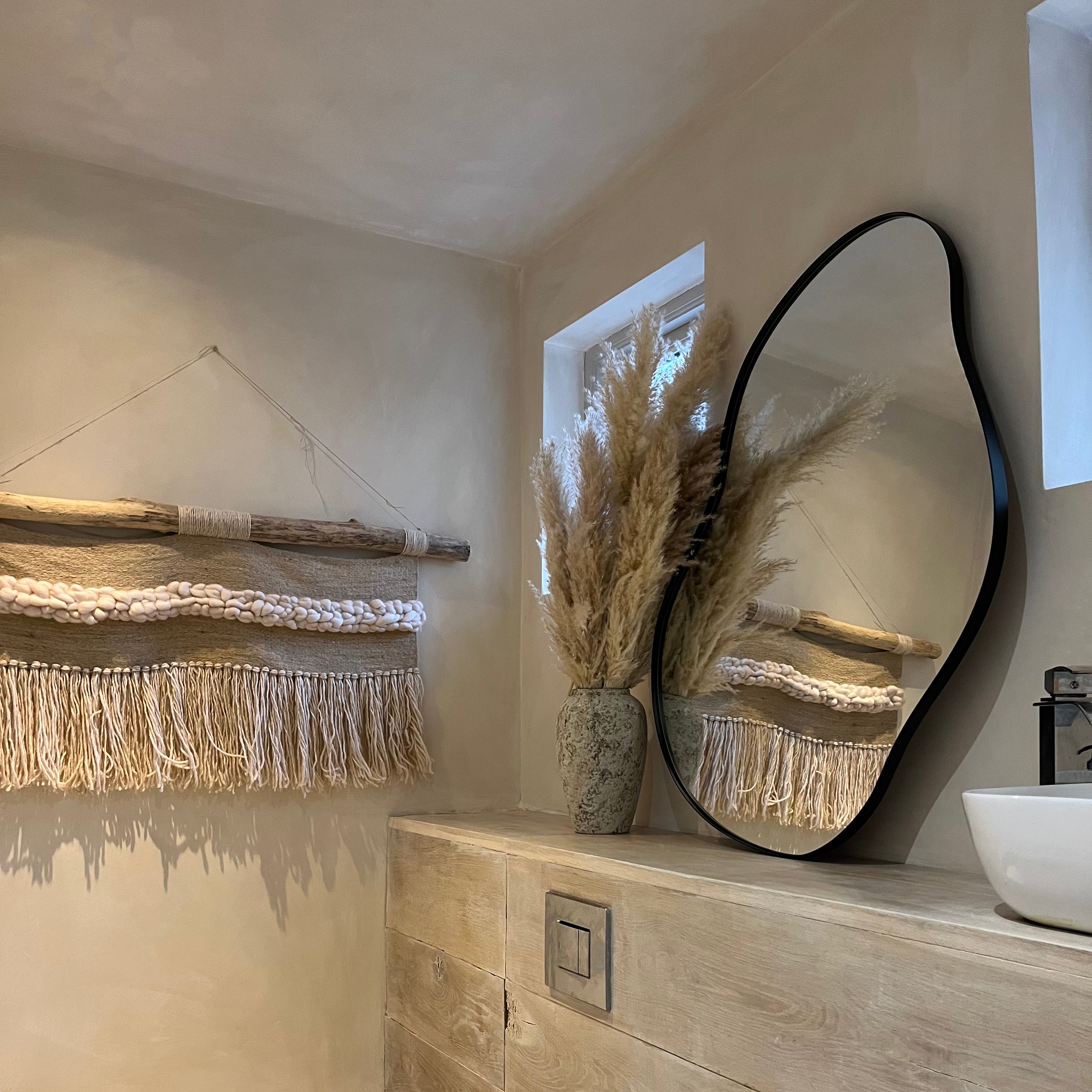 Ava - Miroir Mural Irrégulier Forme Étang Noir Mat - 100 x 70 cm Center Kasa