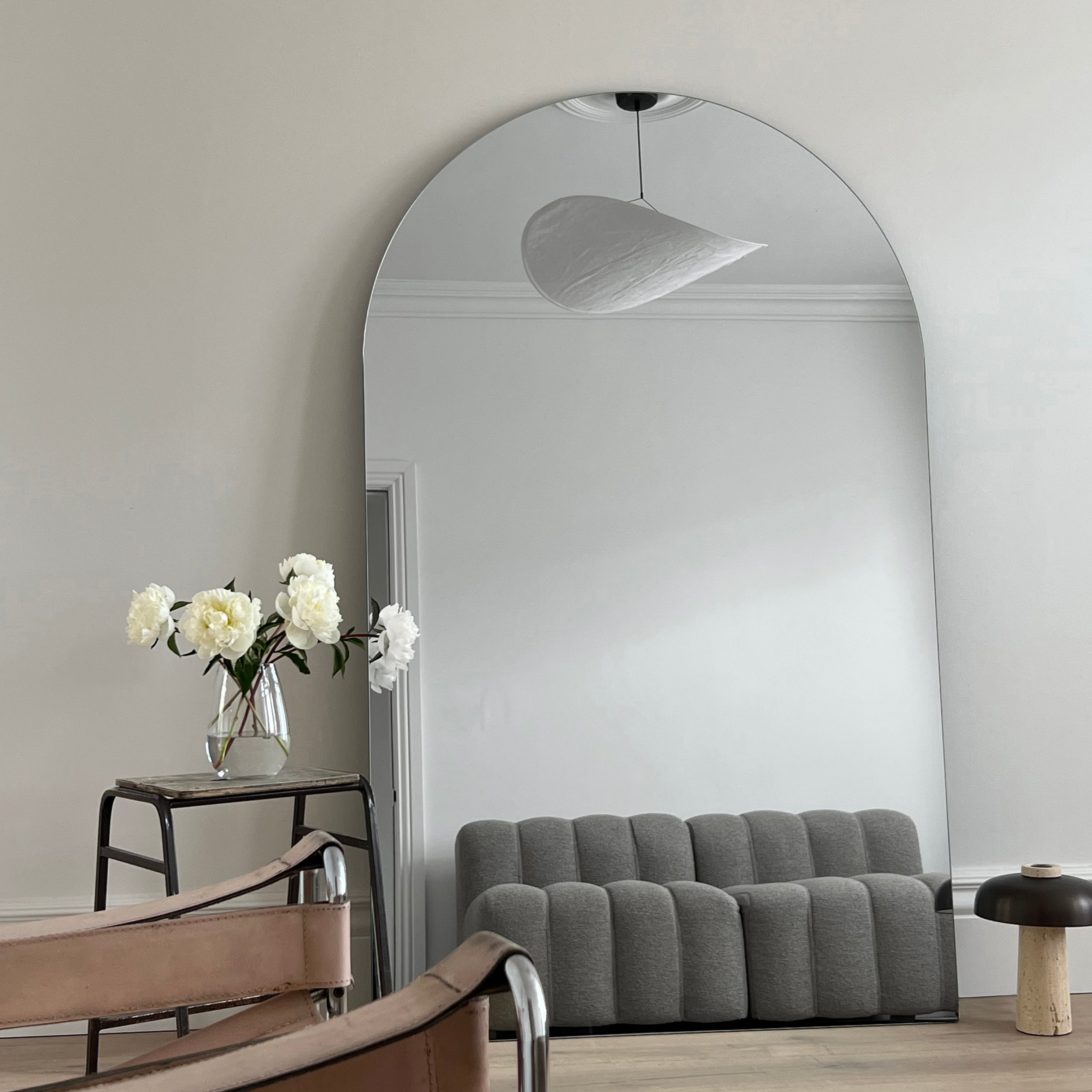 Edge - Grand Miroir Arqué sans Cadre Plein Pied - 179 cm x 110 cm Center Kasa