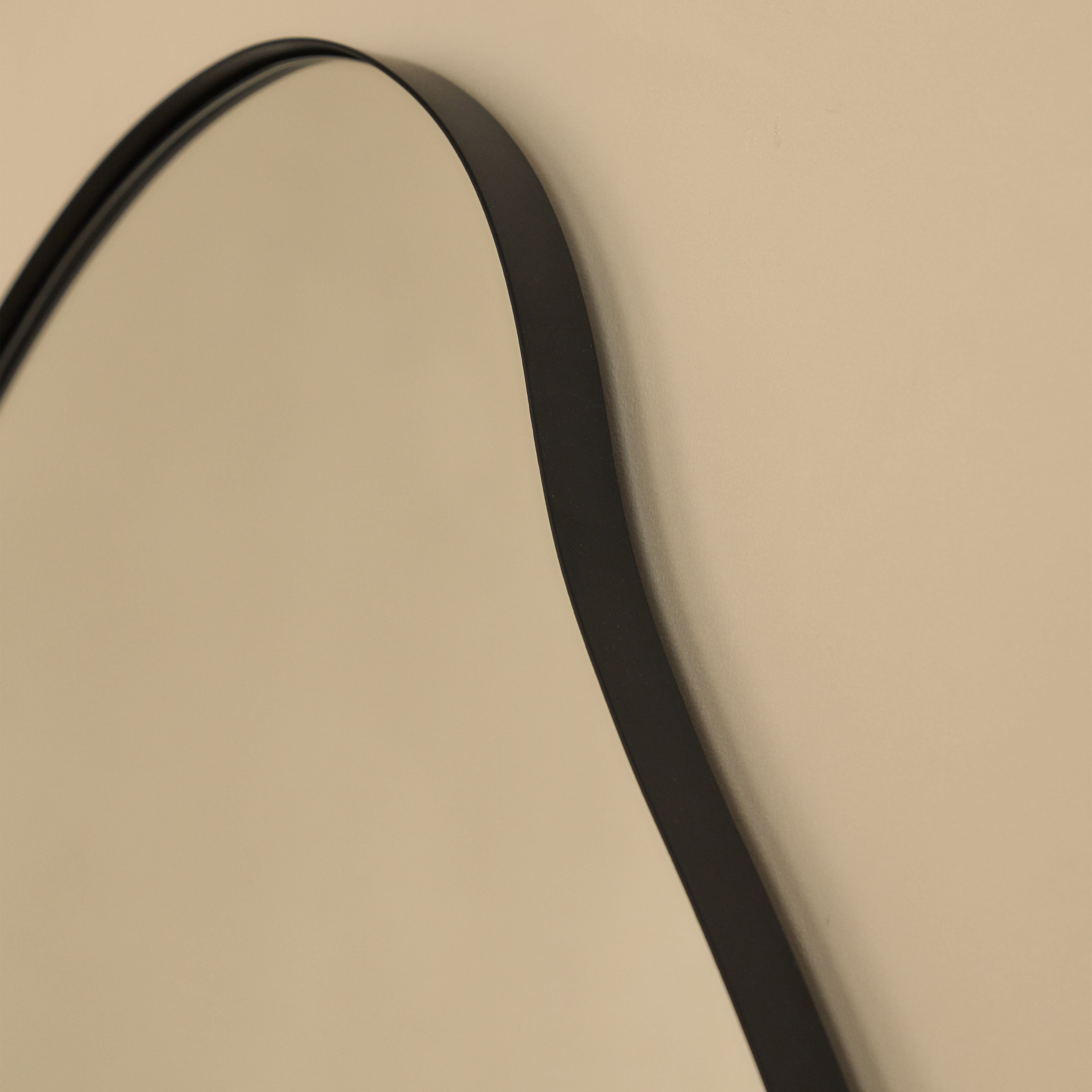 Ava - Miroir Mural Irrégulier Forme Étang Noir Mat - 100 x 70 cm Center Kasa